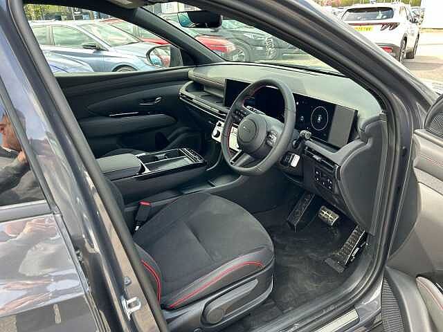Hyundai TUCSON PLUG-IN HYBRID 1.6 T-GDi 13.8kWh N Line Auto 4WD Euro 6 (s/s) 5dr Grey