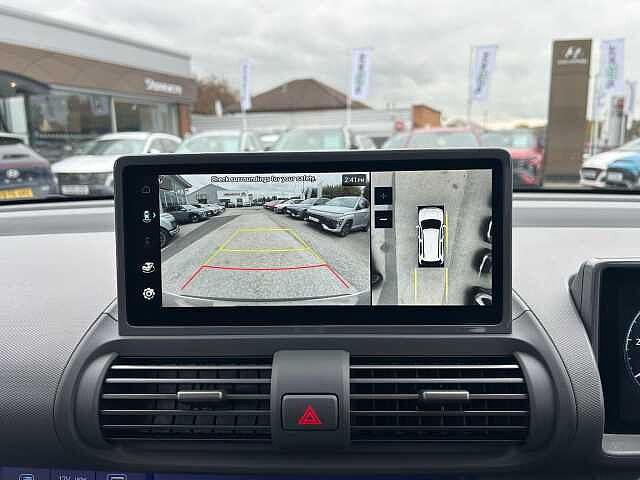 Hyundai INSTER Long Range 49kWh Cross Auto 5dr
